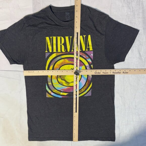 Nirvana Kurt Cobain American Rock Band Smiley Face Tshirt - XL - Picture 4 of 4